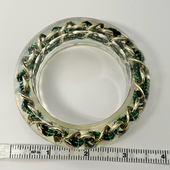AUTH 2014 CHANEL Clear Resin Lucite Green Tweed Gold Chain Logo Bangle Bracelet - Picture 15 of 16